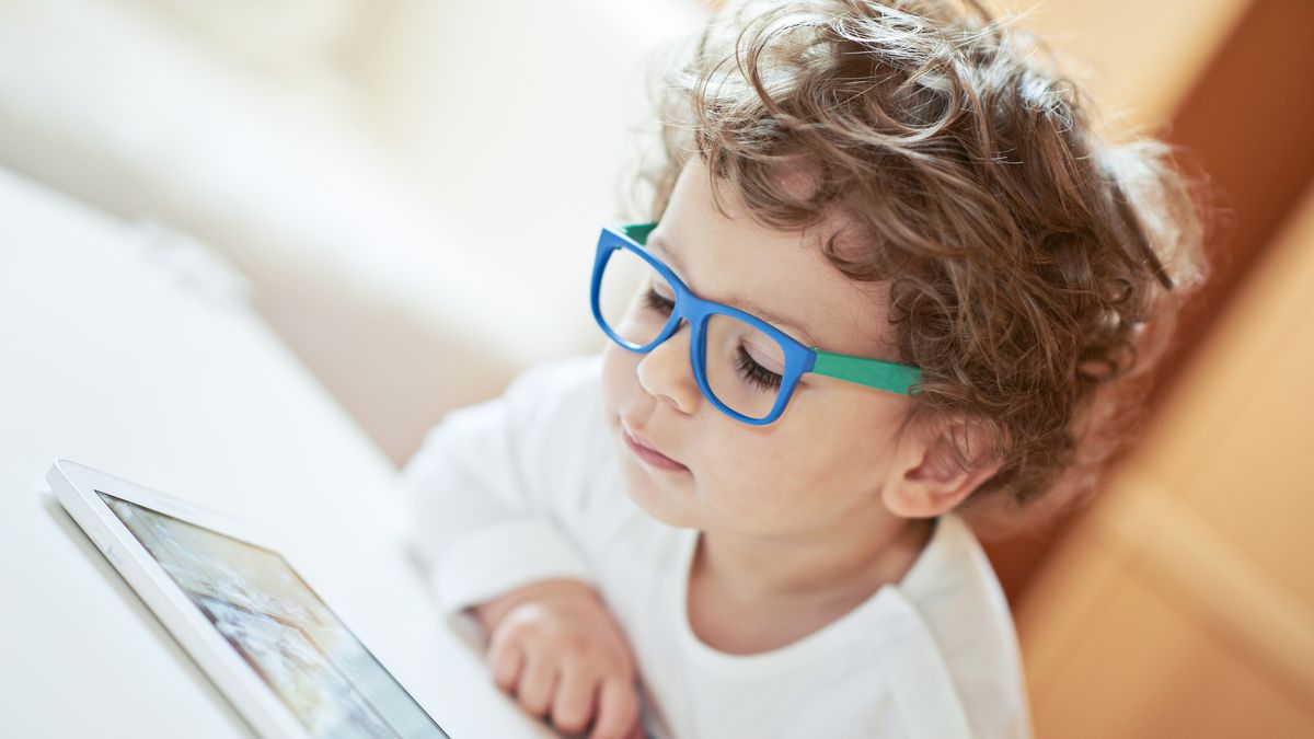 Digitální věk působí krátkozrakost u dětí už v předškolním věku, říká optik